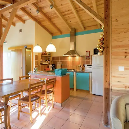 Сasa de vacaciones Detached House With A Large Porch Playground And Pool *
