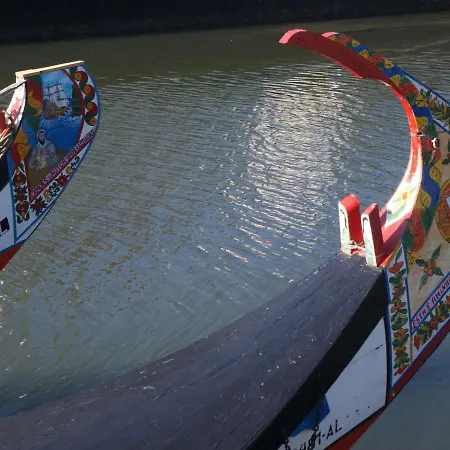 Сasa de vacaciones Detached House With A Large Porch Playground And Pool Tábua