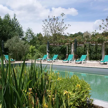 Detached House With A Large Porch Playground And Pool Сasa de vacaciones Tábua